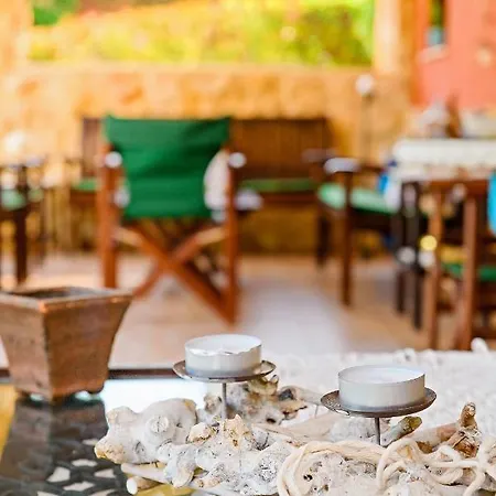 Mariellie Villa Néa Péramos