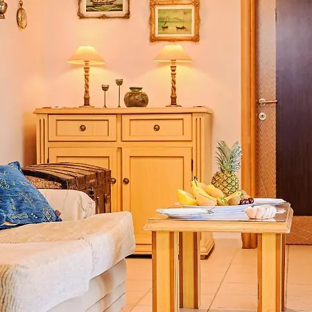 Mariellie Néa Péramos