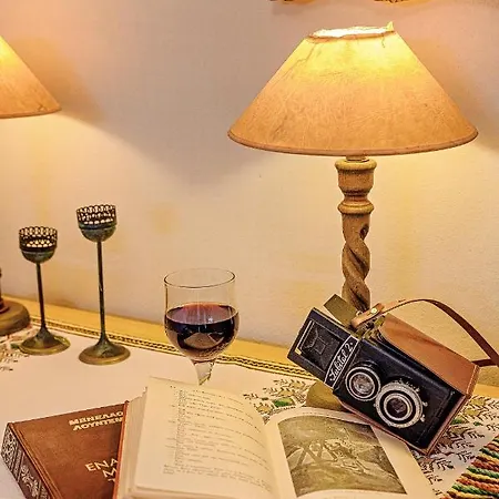 Mariellie Villa Néa Péramos