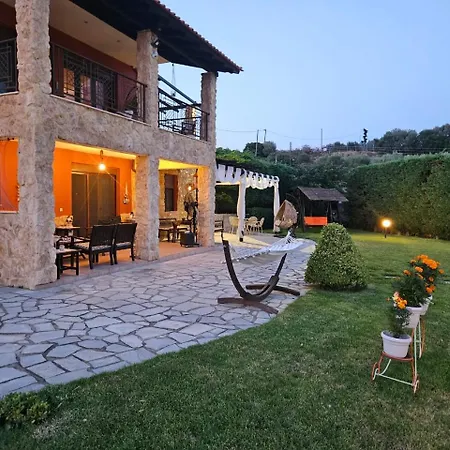 Villa Mariellie Néa Péramos