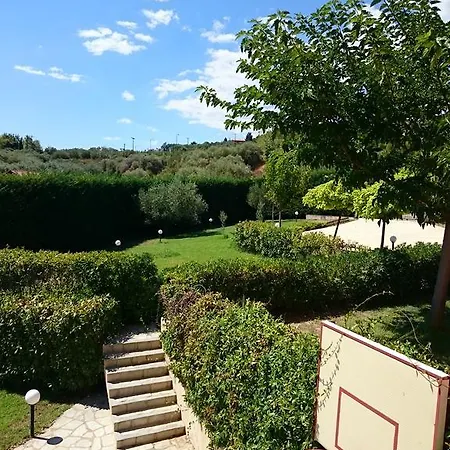 Mariellie * Néa Péramos