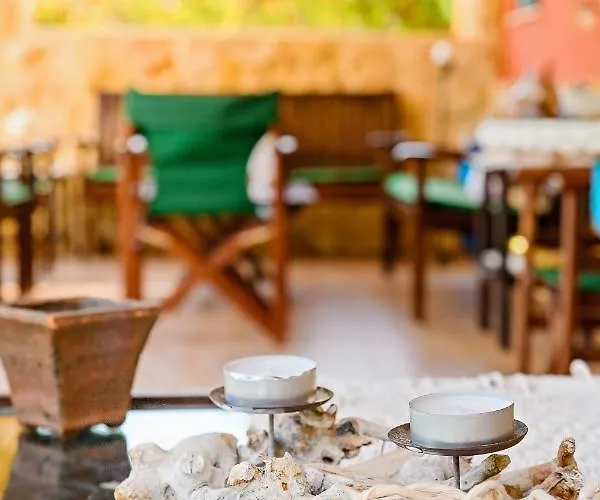 Mariellie Βίλα Néa Péramos