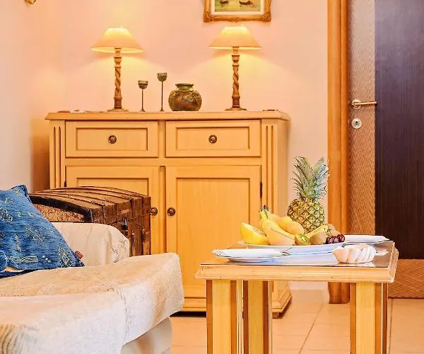 Mariellie Néa Péramos