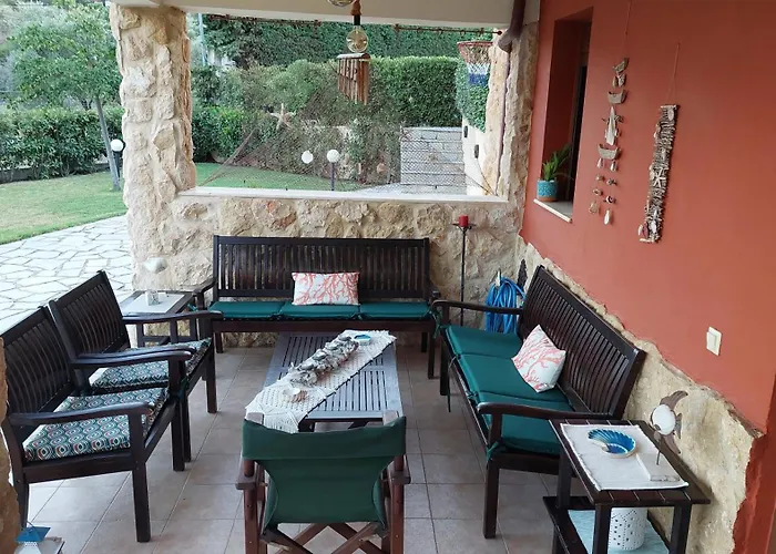 Mariellie Βίλα Néa Péramos