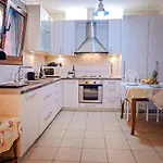 Mariellie Вилла *