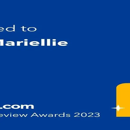 Mariellie Βίλα Néa Péramos