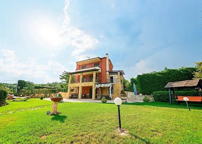 Vila Mariellie Néa Péramos
